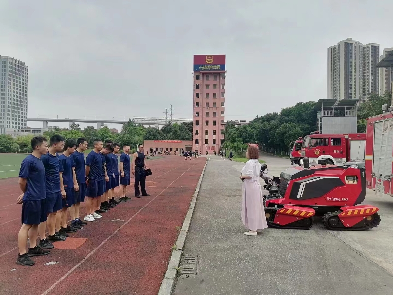 舉升搶險主戰(zhàn)消防車、全地形消防滅火機器人巡展演示圓滿結束